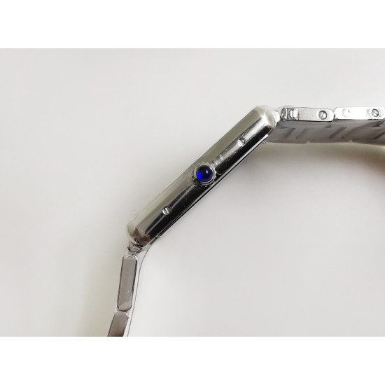 K11厂出品！升级V2版[强][强][强]顶级完美复刻的卡地亚TANK 坦克系列，[闪电]精钢版[闪电]有小号2431,中号2734,两个尺寸，顶级完美复刻，细节打磨，指针颜色，把头弧度，原厂鳄鱼皮带，底盖编码，均与正品一致！配贴码，一表一码！十种颜色表带！