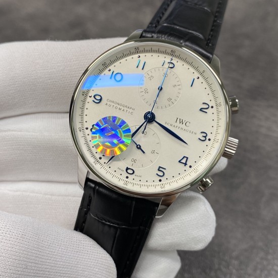 IWC 万国 葡萄牙系列 zf厂 自动机械计时跑秒腕表3714 IW371445 手表 男表 精钢拉丝表壳 三维扫描正品开模 厚度与正品一样12.3mm 直径40.9mm 穹型高通透蓝宝石镜面镀蓝膜 7750 订制自动机械计时码机芯 真皮表带(可选购真鳄鱼皮表带) 折叠扣 葡计 蓝针 手表 出货实拍 IWC 万国 葡萄牙系列 zf厂 自动机械计时跑秒腕表3714 IW371445 手表 男表 精钢拉丝表壳 三维扫描正品开模 厚度与正品一样12.3mm 直径40.9mm 穹型高通透蓝宝石镜面镀蓝膜 7750 订制自动机械计时码机芯 真皮表带(可选购真鳄鱼皮表带) 折叠扣 葡计 蓝针 手表 出货实拍