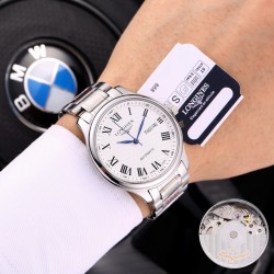 实物拍摄品牌：浪琴-LONGINES  名匠系列  销量冠军类型：[酷]男士腕表表壳：316精钢（做工优质）表带：进口小牛皮/316精钢（两种可选）机芯：进口8215全自动机械机芯（走时稳定）玻璃：高级强化镀膜镜面尺寸：直径39mm，厚度12mm