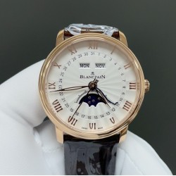 宝珀villeret 经典6654 全新V3升级版来咯从“芯”出发，去繁就简 让属于你的分秒瞬间更加完整！ 升级亮点【机芯】1.全新进口Cal.6654机芯 摆幅28800 走时更精准2.升级秒针实心大中轴 同步正品3.烫金立体工艺月相盘4.对版后盖见光比例 宝珀6654 全新V3升级版——你值得拥有！