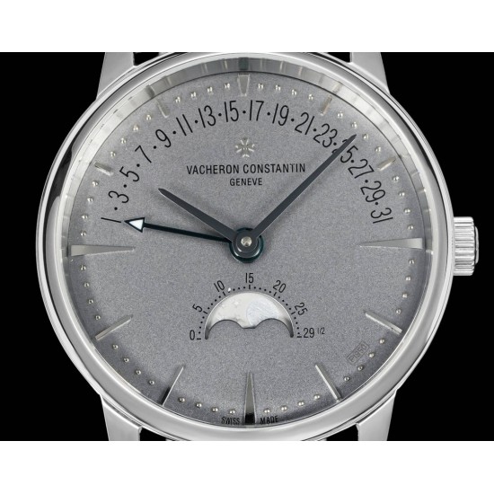 全新升级版Vacheron constantin 经典之美品鉴江诗丹顿传承逆跳日历款腕表 型号4010U/000R-B329。盘面设计独树一帜,功能简单实用。采用自制Cal.2460 R31L/1机芯 直径42.5毫米 。搭配意大利牛皮原装表扣,佩戴更舒适,简敛精致不失优雅,经典传承 永不过时 全新升级版Vacheron constantin 经典之美品鉴江诗丹顿传承逆跳日历款腕表 型号4010U/000R-B329。盘面设计独树一帜,功能简单实用。采用自制Cal.2460 R31L/1机芯 直径42.5毫米 。搭配意大利牛皮原装表扣,佩戴更舒适,简敛精致不失优雅,经典传承 永不过时