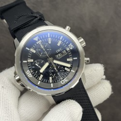 NS Factory 2021最新力作 市场最高品质 狠货来袭!IWC万国海洋计时系列IW376805 腕表(“雅克伊夫库斯托探险之旅”特别版)表径44mmx17mm，搭载7750自动机械计时机芯，3点位日历星期显示，蓝宝石水晶玻璃表镜，表镜经双面防眩处理透光清晰，快拆表带一步到位，富有机械感的齿轮型表冠，可转动圈口，方向同正品。超强双色夜光，即使是在黑夜也能清晰的知道时间，佩戴舒适，值得你拥有!