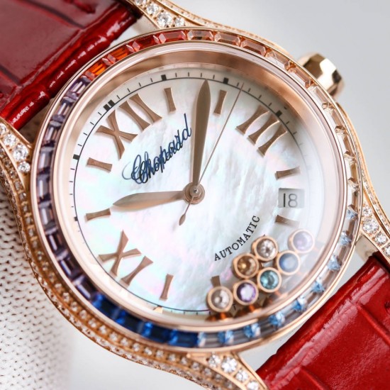 萧邦新款chopard Happy Sport系列之彩钻腕表,以精钢搭配钻石,凝固刹那时刻,绽放隽永气质!精彩细节:1⃣️搭载与众不同的珍珠贝母字面,纹理和放射出来的光晕实属完美。2⃣️表盘搭配7颗快乐彩钻,采用施华洛世奇水晶,颗颗饱满闪烁!每一个颗的底座都是精雕细琢,以求实现正品钻珠那一致的旋转运动的效果!3⃣️壳套316L精钢表壳两侧均镶嵌顶级施华洛世奇水晶,颗颗火彩熠熠,色泽白净透亮4⃣️搭配海鸥2892机芯机械!AN Factory精品之作 时间总让人惊喜不断 您绝对值得拥有!欢迎您的品鉴! 萧邦新款chopard Happy Sport系列之彩钻腕表,以精钢搭配钻石,凝固刹那时刻,绽放隽永气质!精彩细节:1⃣️搭载与众不同的珍珠贝母字面,纹理和放射出来的光晕实属完美。2⃣️表盘搭配7颗快乐彩钻,采用施华洛世奇水晶,颗颗饱满闪烁!每一个颗的底座都是精雕细琢,以求实现正品钻珠那一致的旋转运动的效果!3⃣️壳套316L精钢表壳两侧均镶嵌顶级施华洛世奇水晶,颗颗火彩熠熠,色泽白净透亮4⃣️搭配海鸥2892机芯机械!AN Factory精品之作 时间总让人惊喜不断 您绝对值得拥有!欢迎您的品鉴!