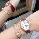 实拍 江诗丹顿-Vacheron Constantin 作为世界上历史悠久的钟表制造商从未停止生产,秉承悉力以赴,精益求精的品牌座右铭,其中有一款-Malte系列25530/000R-9742,经典酒桶型婉表,防磨水晶镜面,内部经反光处理,配置瑞士原装石英机芯,尺寸28.40*38.67毫米,厚度7.28毫米。表壳电镀18K白金/玫瑰金,表带有布绢带,牛皮带两种选择,针扣配带.市面最高版本,你值得拥有! 实拍 江诗丹顿-Vacheron Constantin 作为世界上历史悠久的钟表制造商从未停止生产,秉承悉力以赴,精益求精的品牌座右铭,其中有一款-Malte系列25530/000R-9742,经典酒桶型婉表,防磨水晶镜面,内部经反光处理,配置瑞士原装石英机芯,尺寸28.40*38.67毫米,厚度7.28毫米。表壳电镀18K白金/玫瑰金,表带有布绢带,牛皮带两种选择,针扣配带.市面最高版本,你值得拥有!