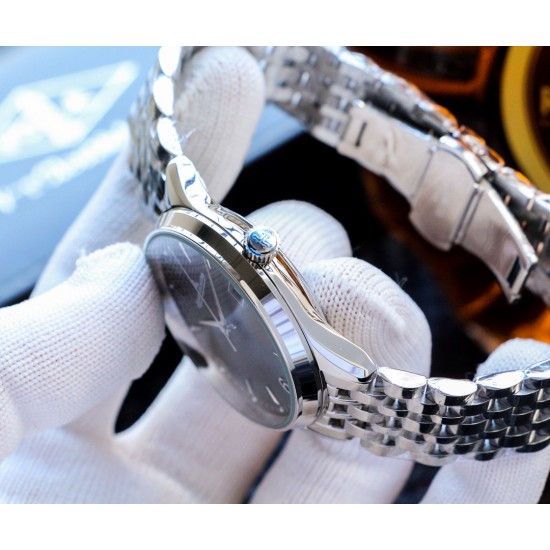 实物拍摄品牌:积家-Jaeger-LeCoultre 大师系列类型:男士腕表表壳:316精钢(做工上乘)表带:进口小牛皮/316精钢(两种可选)机芯:高级定制全自动机械机芯(走时稳定)材料:高级强化镀膜镜面尺寸:直径40mm,厚度11mm 实物拍摄品牌:积家-Jaeger-LeCoultre 大师系列类型:男士腕表表壳:316精钢(做工上乘)表带:进口小牛皮/316精钢(两种可选)机芯:高级定制全自动机械机芯(走时稳定)材料:高级强化镀膜镜面尺寸:直径40mm,厚度11mm