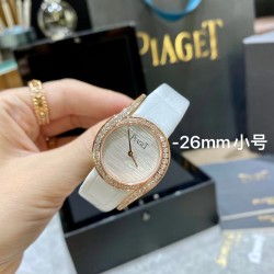 RF厂伯爵新款小号26mm。Limelight Gala系列的女性钻石手表是绝对诱惑的标志，表盘独特的6与9的造型，混合艺术，设计和珠宝，他们赞扬充满活力和大胆女性气质。在伯爵的眼里，每一位演绎人生故事的女主角，都注定拥有出众魅力！别出心裁，不断进阶超越。尺寸26mm  机芯：瑞士朗达机芯 玻璃：蓝宝石镜面 皮带：美洲鳄鱼皮