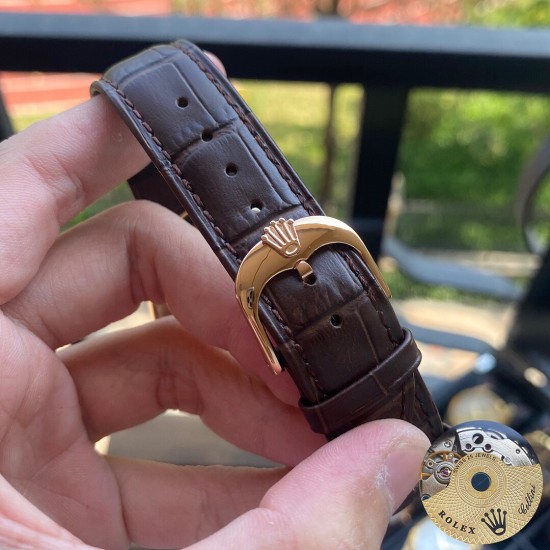 【最新】：ROLEX 劳力士 【机芯】：全自动机械机芯【镜面】：矿物质强化玻璃尺寸：直径41mm厚12mm！
