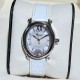 实拍 萧邦-ChopardHappy Sport Oval 石英版本腕表精钢表壳制表工艺与优雅美学风格巧妙结合,以此来展示女性魅力和技术性能。玫瑰金真空电镀材质,既优雅又时尚,以圆润柔美的曲线演绎隽永女性魅力。萧邦对象征永恒的椭圆形展现新颖诠释,打造出一款献给女性的臻礼,许下一个象征快乐的诚挚诺言。Happy Spor欢快嬉戏、自由旋转的水钻珠子在两片蓝宝石水晶之间愉悦轻舞。表壳 约30mm珍珠贝壳彩色表盘搭配光泽亮皮纹表带针扣穿戴C表扣。 实拍 萧邦-ChopardHappy Sport Oval 石英版本腕表精钢表壳制表工艺与优雅美学风格巧妙结合,以此来展示女性魅力和技术性能。玫瑰金真空电镀材质,既优雅又时尚,以圆润柔美的曲线演绎隽永女性魅力。萧邦对象征永恒的椭圆形展现新颖诠释,打造出一款献给女性的臻礼,许下一个象征快乐的诚挚诺言。Happy Spor欢快嬉戏、自由旋转的水钻珠子在两片蓝宝石水晶之间愉悦轻舞。表壳 约30mm珍珠贝壳彩色表盘搭配光泽亮皮纹表带针扣穿戴C表扣。