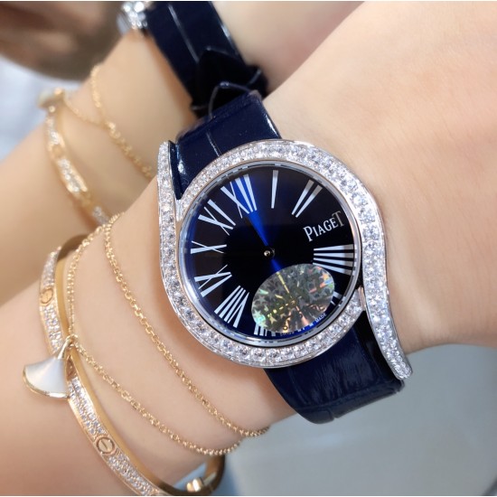 实拍 深海蓝 伯爵 全新Piaget Lime light系列腕表,以其独特的造型,引领着时尚界的风潮,更是邀请到国际巨星巩俐倾情代言,必将成为伯爵品牌全新的识别69式印,瑞士石英32mm 白金电镀 认准独家实拍细节品质! 实拍 深海蓝 伯爵 全新Piaget Lime light系列腕表,以其独特的造型,引领着时尚界的风潮,更是邀请到国际巨星巩俐倾情代言,必将成为伯爵品牌全新的识别69式印,瑞士石英32mm 白金电镀 认准独家实拍细节品质!