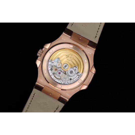 【“薄”大精深 从“芯”出发】全新升级V2版本 PATEK 。PHILPPE——鹦鹉螺5711/1A系列强势回归。1：1全新开模修正三件套壳 厚度仅9mm，修正了以往偏厚的现象，使之佩戴更贴合手腕。搭载全新定制版9015改原装CaI.324 S C洗花机芯。突破了无加夹板的情况下摆轮位置同步正品！定制级的人体工程学表带 修正了表带的铰链部分...[更多]