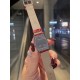伯爵-piaget-G0A33091女士腕表，水桶形的表壳别具一格，独特的绢布表带搭配原版针扣，完美结合，尽显奢华时尚气质。原装瑞士机芯，316L精钢表壳，度18k白金和玫瑰金，尺寸27x38mm备受喜爱、值得拥有[机智][耶]实物超美