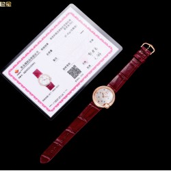 亲民版18k包金来了！！  持中国GTC检测机构证书，二维码联网可查询！一卡一码 ！！  卡地亚白气球新年限定腕表 美洲鳄鱼皮 BALLON BLANC 融合红色 金色和白色 以喜庆且典雅的丰富色调呼应瑞意吉祥的新春气氛  以4时位置的钻石象征月亮 传达团圆的寓意，承载浓厚的中国文化色彩  尺寸：30mm   搭配瑞士机芯 蓝宝石玻璃