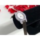 萧邦新款 LHEURE DU DIAMANT MEDIUM OVAL 此款LHeure du Diamant 椭圆形切割雕纹镶钻表盘 环以点缀钻石的表圈 优雅气韵 时尚风格和萧邦精湛的手工艺尽显无遗 光华耀目 MM™ 白玫同价 萧邦新款 LHEURE DU DIAMANT MEDIUM OVAL 此款LHeure du Diamant 椭圆形切割雕纹镶钻表盘 环以点缀钻石的表圈 优雅气韵 时尚风格和萧邦精湛的手工艺尽显无遗 光华耀目 MM™ 白玫同价