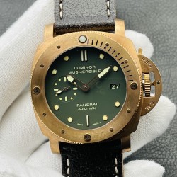【VS Factory2022墙裂推荐 新力作】V2升级版 VS沛.纳海 Pam382 机芯功能升级：1⃣️时针单独调时，通过时针调历。2⃣️机芯背透 ：摆轮与正品一致 螺丝孔位95%以上接近正品。3⃣️直径47毫米！4⃣️搭载定制版自动上链机芯！5⃣️大家常说硬汉风格什么的，我觉得青铜382才是最最硬汉的沛纳海，不光在造型上够钢猛，青铜材质更是在经过岁月洗礼后变得不一样，有经历，有故事，有一种沧桑感，这才是真正的硬汉！敢死队同款哦！VS Factory匠心之作 值得您拥有！