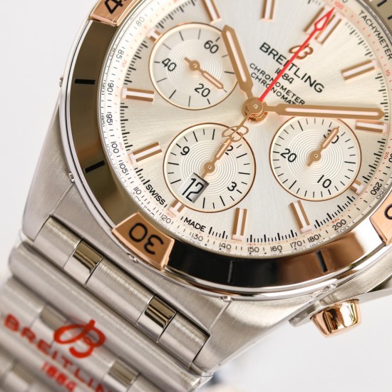 【硬核钢王】GF新品百年灵Chronomat,备受关注的蝴蝶扣辊珠精钢表链因其类似“子弹”的外形被称为“子弹链”。一体式圆滑倒角处理,每一处细节都展现出高辨识度机械美感!表壳纵向拉丝更显GF超凡的打磨功力!材质: 316L精钢直径: 42毫米机芯:Asia-7750机芯GF出品,复刻首选! 【硬核钢王】GF新品百年灵Chronomat,备受关注的蝴蝶扣辊珠精钢表链因其类似“子弹”的外形被称为“子弹链”。一体式圆滑倒角处理,每一处细节都展现出高辨识度机械美感!表壳纵向拉丝更显GF超凡的打磨功力!材质: 316L精钢直径: 42毫米机芯:Asia-7750机芯GF出品,复刻首选!