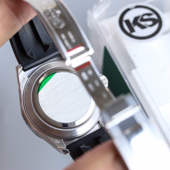 顶级做工KS出品:劳力士 恒动宇宙计时型迪通拿 【尺寸】40MM【表镜】抗刮损蓝水晶玻璃 防反光凸透式放大日历窗【表壳】上链表冠,旋入式三扣锁三重防水系统【机芯】采用7750机芯,高效精准稳定【表带】腕表搭配折叠式表扣,且表扣具有微调装置,可以调到非常的贴合手腕 折叠扣 超强夜光 防水大于100米 顶级做工KS出品:劳力士 恒动宇宙计时型迪通拿 【尺寸】40MM【表镜】抗刮损蓝水晶玻璃 防反光凸透式放大日历窗【表壳】上链表冠,旋入式三扣锁三重防水系统【机芯】采用7750机芯,高效精准稳定【表带】腕表搭配折叠式表扣,且表扣具有微调装置,可以调到非常的贴合手腕 折叠扣 超强夜光 防水大于100米