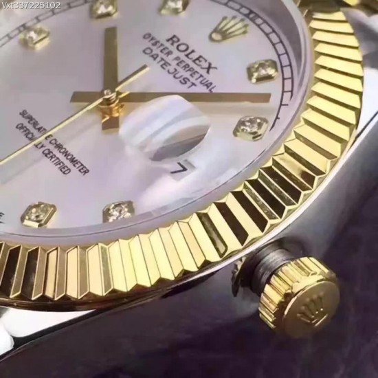 注意,注意,注意,现货提供,LG厂出品土豪订制版18K金包金版劳力士腕表———————————品牌:劳力士 Rolex系列:日志型系列款式:126333 镶钻腕表尺寸:41mm机芯:2836自动上链机芯功能:时、分、秒、日期显示表壳:316精钢外层包18K金镜面:蓝宝石镜面表带:精钢表带表扣:折叠扣防水:50米 注意,注意,注意,现货提供,LG厂出品土豪订制版18K金包金版劳力士腕表———————————品牌:劳力士 Rolex系列:日志型系列款式:126333 镶钻腕表尺寸:41mm机芯:2836自动上链机芯功能:时、分、秒、日期显示表壳:316精钢外层包18K金镜面:蓝宝石镜面表带:精钢表带表扣:折叠扣防水:50米