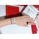 卡地亚-Cartier ❥橄榄形女士腕表❥瑞士石英机芯❥镀膜玻璃镜面❥表壳尺寸22x48mm 厚度约7mm❥有皮带和娟带可选!❥独特的橄榄形表壳镶嵌皓石, 含蓄优雅,代表了卡地亚风格之精髓:简约设计与时尚风范完美融合。 卡地亚-Cartier ❥橄榄形女士腕表❥瑞士石英机芯❥镀膜玻璃镜面❥表壳尺寸22x48mm 厚度约7mm❥有皮带和娟带可选!❥独特的橄榄形表壳镶嵌皓石, 含蓄优雅,代表了卡地亚风格之精髓:简约设计与时尚风范完美融合。