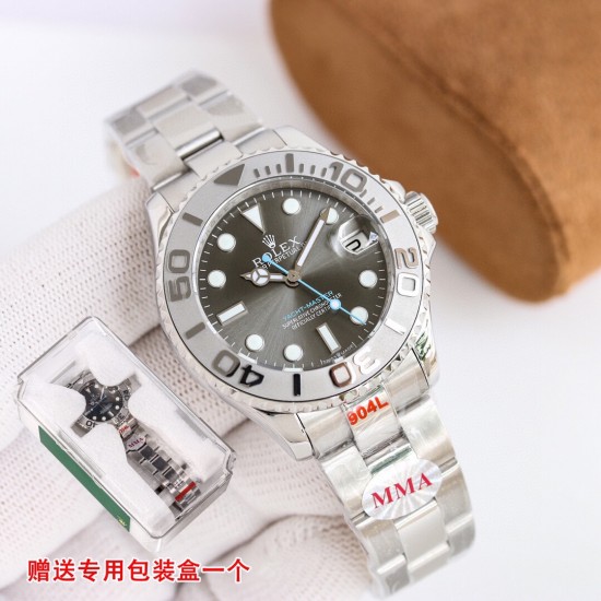 ROLEX 劳力士 游艇名仕型m268621-精致而不失个性!2836自动机械直径:37mm玻璃:蓝宝石整体外观打磨线条棱角清晰,延续奔驰针和放大镜日历的经典设计表壳表链材质:316精钢,其外观镶有抗刮损Cerachrom 陶瓷外圈原装保险扣 超强夜光。 ROLEX 劳力士 游艇名仕型m268621-精致而不失个性!2836自动机械直径:37mm玻璃:蓝宝石整体外观打磨线条棱角清晰,延续奔驰针和放大镜日历的经典设计表壳表链材质:316精钢,其外观镶有抗刮损Cerachrom 陶瓷外圈原装保险扣 超强夜光。