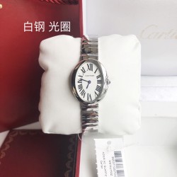 Baignoire腕表❤️卡地亚浴缸系列，小号表款，进口瑞士石英机芯。316L精钢表壳表扣。剑形蓝钢指针。蓝宝石水晶镜面。316L精钢弧形表带，小号尺寸（长度：32毫米，宽度：25毫米。）