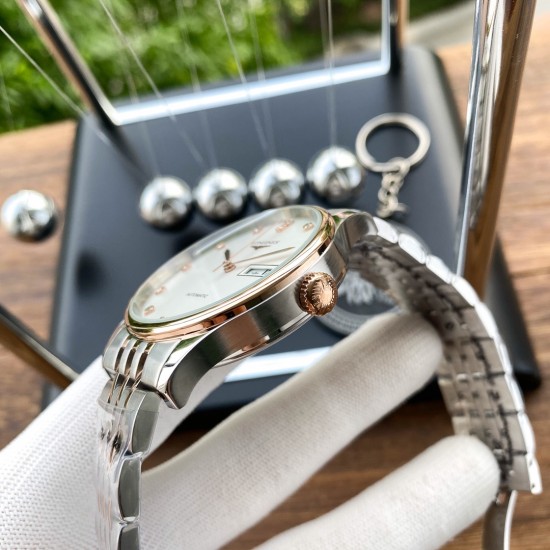 实物拍摄品牌：浪琴-LONGINES 类型：[酷]男士腕表表壳：316精钢（做工优质）表带：进口小牛皮/316精钢（两种可选）机芯：高级定制全自动机械机芯（走时稳定）玻璃：高级强化镀膜镜面尺寸：直径40mm，厚度12mm
