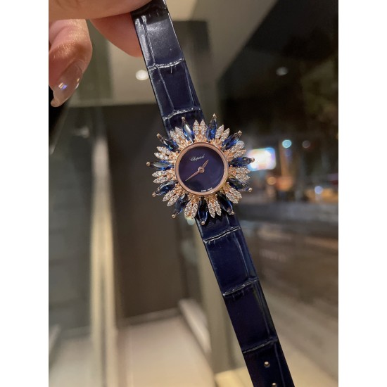 ❤️萧邦-Chopard❥ 高级珠宝系列腕表❥瑞士石英机芯 ❥ 表壳直径约34mm 厚度约9mm❥ 表壳的四周镶嵌一组精工细制的榄尖形切割宝石。分别采用白钻、绿钻、红钻、蓝钻镶嵌的腕表,品牌高级珠宝工坊通过经典珠宝腕表设计充分彰显工匠们所掌握的精湛技艺。 ❤️萧邦-Chopard❥ 高级珠宝系列腕表❥瑞士石英机芯 ❥ 表壳直径约34mm 厚度约9mm❥ 表壳的四周镶嵌一组精工细制的榄尖形切割宝石。分别采用白钻、绿钻、红钻、蓝钻镶嵌的腕表,品牌高级珠宝工坊通过经典珠宝腕表设计充分彰显工匠们所掌握的精湛技艺。