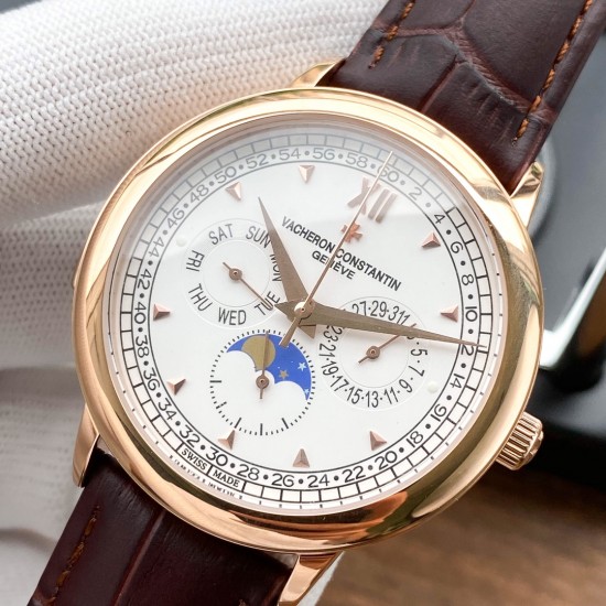 实物拍摄品牌：江诗丹顿 -Vacheron Constantin类型：[酷]男士腕表表壳：316精钢（做工优质）表带：进口真牛皮/316精钢（两种可选）机芯：高级定制全自动机械机芯（走时稳定）玻璃：高级强化镀膜镜面尺寸：直径40mm，厚度12.5mm