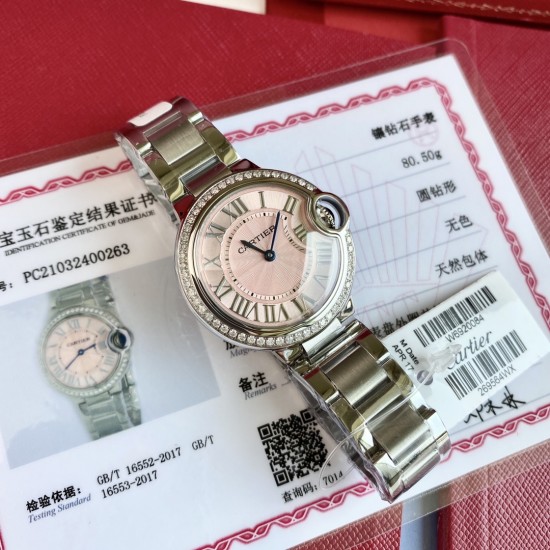 新款33钻表!又一重磅来袭!卡地亚真钻蓝气球欧洲渠道,每到年底国外很多代工都会流点这种很贵的表出来,同属石英机芯,33mm表盘,表壳镶嵌50颗vs1.5真钻!每只都有国家机构出具的证书,确保每一块都是真材实料真钻石,参数具体详尽,远非市场那些假证书可比,每一张证书的检测编号都是唯一编号,一一对应,绝无重复,机构官方网站可查阅!这个价格买钻石都值,更不要说买这个牌子的表,送礼是绝对赞到爆!要的速度了! 新款33钻表!又一重磅来袭!卡地亚真钻蓝气球欧洲渠道,每到年底国外很多代工都会流点这种很贵的表出来,同属石英机芯,33mm表盘,表壳镶嵌50颗vs1.5真钻!每只都有国家机构出具的证书,确保每一块都是真材实料真钻石,参数具体详尽,远非市场那些假证书可比,每一张证书的检测编号都是唯一编号,一一对应,绝无重复,机构官方网站可查阅!这个价格买钻石都值,更不要说买这个牌子的表,送礼是绝对赞到爆!要的速度了!