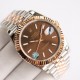 ROLEX 劳力士 蚝式恒动日志型41mm系列腕表,直径41mm,经典的蚝式表壳搭配三角坑纹外圈,把头采用旋入式设计,抗刮损蓝水晶玻璃,防反光凸透式放大(2.5倍)日历窗,隐蔽式摺叠皇冠带扣,矜持有度秀而不媚 恒久优雅! ROLEX 劳力士 蚝式恒动日志型41mm系列腕表,直径41mm,经典的蚝式表壳搭配三角坑纹外圈,把头采用旋入式设计,抗刮损蓝水晶玻璃,防反光凸透式放大(2.5倍)日历窗,隐蔽式摺叠皇冠带扣,矜持有度秀而不媚 恒久优雅!