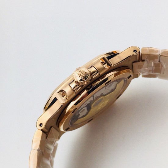 【PFF Factory新势力 新力作】V4最高升级版本 最高复刻 百达.翡丽PATEK PHILIPPE 优雅运动系列5711/1A鹦鹉螺!PFF震撼出品!钢表之王!1⃣️【机芯】全网最佳解毒方案,搭配百达.翡丽9015机改Cal.324自动上链一体机芯!精准稳定!2⃣️【表带】定制级人体工程学表带,钢带中珠是钻石型的,与正品相结合。3⃣️【尺寸】表壳尺寸40毫米,厚度仅9.0毫米,也与原装最接近。【PFF Factory】匠心之作 欢迎您的品鉴! 【PFF Factory新势力 新力作】V4最高升级版本 最高复刻 百达.翡丽PATEK PHILIPPE 优雅运动系列5711/1A鹦鹉螺!PFF震撼出品!钢表之王!1⃣️【机芯】全网最佳解毒方案,搭配百达.翡丽9015机改Cal.324自动上链一体机芯!精准稳定!2⃣️【表带】定制级人体工程学表带,钢带中珠是钻石型的,与正品相结合。3⃣️【尺寸】表壳尺寸40毫米,厚度仅9.0毫米,也与原装最接近。【PFF Factory】匠心之作 欢迎您的品鉴!