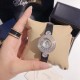 萧邦Chopard,Happy Diamonds 快乐钻系列!瑞士ETA石英机芯,双层蓝宝石玻璃进口表带分别:有鸵鸟纹、原纹、娟丝带可供选择!尺寸约28mm、厚度约7mm 萧邦Chopard,Happy Diamonds 快乐钻系列!瑞士ETA石英机芯,双层蓝宝石玻璃进口表带分别:有鸵鸟纹、原纹、娟丝带可供选择!尺寸约28mm、厚度约7mm
