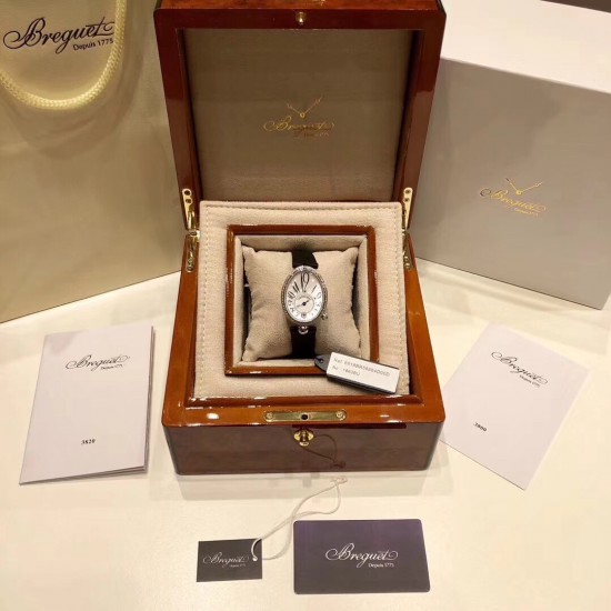 实拍 Breguet-宝玑那不勒斯皇后系列! 史上最强最美 超薄 最新升级版本 绝对值得拥有的一款 正品一致的拉丁料绢表带 蓝宝石拱桥弧形玻璃 表盘用天然白色珍珠母贝 阿拉伯数字时符 经典的蓝钢宝玑指针 6点位设有一颗水滴形钻石 机芯是586/1自动上链机 我们一直正品完美复刻 那不勒斯皇后款 绝对的女神气质名媛款 最重要的是百搭得来不失少女心 必入款❗带上一秒变女神,各种派对,晚会,聚会,约会,发布会,让你BlingBling。 实拍 Breguet-宝玑那不勒斯皇后系列! 史上最强最美 超薄 最新升级版本 绝对值得拥有的一款 正品一致的拉丁料绢表带 蓝宝石拱桥弧形玻璃 表盘用天然白色珍珠母贝 阿拉伯数字时符 经典的蓝钢宝玑指针 6点位设有一颗水滴形钻石 机芯是586/1自动上链机 我们一直正品完美复刻 那不勒斯皇后款 绝对的女神气质名媛款 最重要的是百搭得来不失少女心 必入款❗带上一秒变女神,各种派对,晚会,聚会,约会,发布会,让你BlingBling。