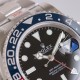 ROLEX 劳力士 GMT格林尼治 采用专柜机芯3285一体机芯蓝游丝和原版同样通过调试时针快跳调整日历的功能瞬跳，和原版一样的GMT双时区表针在底部时针上面的第二层，由下到上的顺序为：时针-双时区针-分钟-秒钟。[666][666]本次可乐/国米圈可以说是95%以上的相似度/在各个角度均有这个95%水准。后续有详细颜色对比。本次圈口为独立开发，区别于市面上的任何版本。[强]表盘/指针/玻璃/表壳就不再一一赘述，原装一比一开模制作，保持大厂工艺水准。