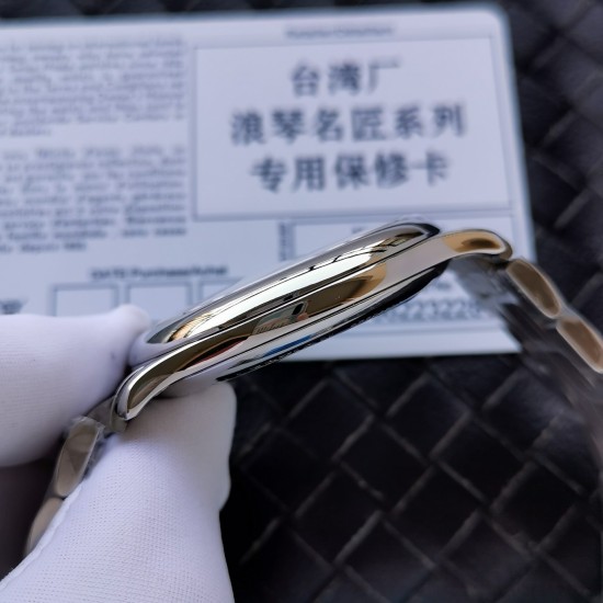 台湾厂【匠心臻品】随着努力不懈地寻求技术上的突破以及不断的创新令LONGINES表在设计方面稳坐领导地位。浪琴 名匠六字位日历系列 原版开模 所有配件与正品100%可互换通用 316精钢表壳、前、后双卜蓝宝石玻璃、淬火烧钢蓝指针、机芯采用最新的2892改L619/888全自动超薄机芯 搭配最新款镂空自动陀 直径38.5mm厚度9.0mm 一表一号,一卡一号、绝不重复。整表完美无暇市场最高版本! 台湾厂【匠心臻品】随着努力不懈地寻求技术上的突破以及不断的创新令LONGINES表在设计方面稳坐领导地位。浪琴 名匠六字位日历系列 原版开模 所有配件与正品100%可互换通用 316精钢表壳、前、后双卜蓝宝石玻璃、淬火烧钢蓝指针、机芯采用最新的2892改L619/888全自动超薄机芯 搭配最新款镂空自动陀 直径38.5mm厚度9.0mm 一表一号,一卡一号、绝不重复。整表完美无暇市场最高版本!