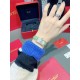 卡地亚-美国坦克-Cartier Tank Amricaine腕表,小号表款,三码合一。采用蓝宝水石晶镜面,瑞士石英机芯。原版开模,精钢表壳,八角形表冠,镶嵌一颗合成蓝色尖晶石,镀银表盘,剑形蓝钢指针,搭配原装光面折叠表扣,采用进口多色小牛皮。腕大表器优雅,深行受家青睐。表壳尺寸:34.80 x 19.00毫米。 卡地亚-美国坦克-Cartier Tank Amricaine腕表,小号表款,三码合一。采用蓝宝水石晶镜面,瑞士石英机芯。原版开模,精钢表壳,八角形表冠,镶嵌一颗合成蓝色尖晶石,镀银表盘,剑形蓝钢指针,搭配原装光面折叠表扣,采用进口多色小牛皮。腕大表器优雅,深行受家青睐。表壳尺寸:34.80 x 19.00毫米。