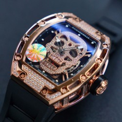 理查德米勒 RICHARD MILLE 最新升級特别版  抛光亮壳 让你体验最亮鬼头 带出最经典的RM052鬼头经典传奇 永不落后  镂空骷髅头腕表．骷髅头轮廓突出，造型霸气不羁，具有震撼人心的魅力。搭配艳耀色彩的真皮轻便表带，更拉风，更前卫。缤纷盛夏，换上短袖T恤的你，腕间搭上鲜艳的表款，是不是很吸睛?尺寸43x50mm ⚠️请认准独家品质