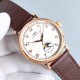IWC 万国 柏涛菲诺系列,指针式日历功能,最受欢迎的简洁,优雅,大气的正装风范手表!6字位表盘为最新日历盘!【表壳】39毫米的表壳与正品一致!瑞士级精工打磨抛光!使得外观圆润饱满,细节到位!非常漂亮!【表盘】双卜蓝宝石表镜防眩光镀膜,表盘采用最经典的柳叶针,顶级工艺表盘!精心制作,完美还原!【机芯】独家采用进口2824机芯(精密技术做到同级别最薄)!走时精准耐用!【表带】意大利真皮纹表带! IWC 万国 柏涛菲诺系列,指针式日历功能,最受欢迎的简洁,优雅,大气的正装风范手表!6字位表盘为最新日历盘!【表壳】39毫米的表壳与正品一致!瑞士级精工打磨抛光!使得外观圆润饱满,细节到位!非常漂亮!【表盘】双卜蓝宝石表镜防眩光镀膜,表盘采用最经典的柳叶针,顶级工艺表盘!精心制作,完美还原!【机芯】独家采用进口2824机芯(精密技术做到同级别最薄)!走时精准耐用!【表带】意大利真皮纹表带!
