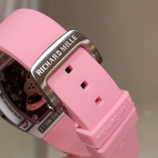 实拍 最新理查珐琅棉花糖理查德米勒 RichardMille 珐琅棉花糖 最新爆款 bon bon系列最稀有的作品!克服传统工艺打破模式!钟表最受尊敬的技术之一。不是所有人的嫁妆,棉花糖运动曲线和颜色,它们是诱人的。有了理查德米勒,实现了把棉花糖戴在你的手腕上!白色陶瓷加上黄粉绿搪瓷表盘,RM-07柔和的颜色创造了一个组合...甜蜜!糖果店的一次旅行,一个让人难以置信的艺术品。你会戴上它吗? 实拍 最新理查珐琅棉花糖理查德米勒 RichardMille 珐琅棉花糖 最新爆款 bon bon系列最稀有的作品!克服传统工艺打破模式!钟表最受尊敬的技术之一。不是所有人的嫁妆,棉花糖运动曲线和颜色,它们是诱人的。有了理查德米勒,实现了把棉花糖戴在你的手腕上!白色陶瓷加上黄粉绿搪瓷表盘,RM-07柔和的颜色创造了一个组合...甜蜜!糖果店的一次旅行,一个让人难以置信的艺术品。你会戴上它吗?