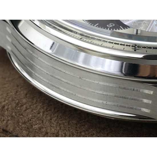 GF新品百年灵璞雅B01计时腕表Premier B01 Chronograph (吴彦祖同款)材质: 316L精钢直径: 42毫米厚度: 13.65毫米表镜: 锅盖弧面蓝宝石,双面防眩处理表底: 旋入式精钢,透明蓝宝石表冠: 非旋入式,双密封垫机芯:Asia-7750机芯GF出品,复刻首选! GF新品百年灵璞雅B01计时腕表Premier B01 Chronograph (吴彦祖同款)材质: 316L精钢直径: 42毫米厚度: 13.65毫米表镜: 锅盖弧面蓝宝石,双面防眩处理表底: 旋入式精钢,透明蓝宝石表冠: 非旋入式,双密封垫机芯:Asia-7750机芯GF出品,复刻首选!