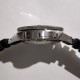 沛纳海新款系列:SUBMERSIBLE 潜行系列型号:PAM00683尺寸:直径47mm,厚度15mm玻璃:高硬度矿物质玻璃圈口:可逆时针方向旋转陶瓷圈口表带:舒适硅胶带表扣:原装针扣机芯:装配天津全自动机芯至臻精品，魅力呈现，欢迎转载