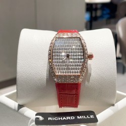 法兰克穆勒 V32 ABF 法穆兰 女装游艇新款 32mm 完美尺寸 搭配瑞士原装机芯 品质保证