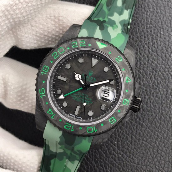 劳力士Rolex Daytona翡翠夜光全碳纤维GMT横空出世 这款获得天文台认证的首款全碳纤维GMT搭载2836全自动机械 蓝宝石抗刮损水晶镜面 碳纤维字面 完美复刻 原装同步橡树胶带 原装扣 更加柔软舒适 方便佩戴 爱不释手的劳力士GMT 品不完的一劳永逸!!! 劳力士Rolex Daytona翡翠夜光全碳纤维GMT横空出世 这款获得天文台认证的首款全碳纤维GMT搭载2836全自动机械 蓝宝石抗刮损水晶镜面 碳纤维字面 完美复刻 原装同步橡树胶带 原装扣 更加柔软舒适 方便佩戴 爱不释手的劳力士GMT 品不完的一劳永逸!!!