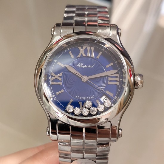 ★实拍《YF》萧邦HAPPY DIAMONDS 市面上最高版本钢带版 钢带加表盘七颗水钻设计 简约大气中带女人味女性美不单单以包包为主 有一款百搭的手表也很重要 如果你有选择恐惧症 这款就是你的唯一 ★实拍《YF》萧邦HAPPY DIAMONDS 市面上最高版本钢带版 钢带加表盘七颗水钻设计 简约大气中带女人味女性美不单单以包包为主 有一款百搭的手表也很重要 如果你有选择恐惧症 这款就是你的唯一