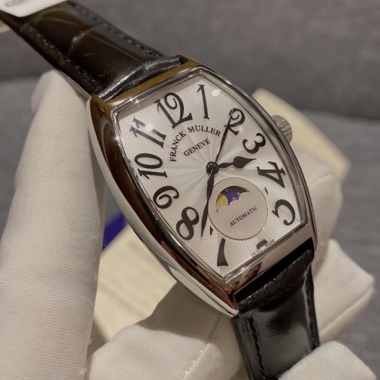 法兰克穆勒-FRANCK MULLER(FM)LADIESCOLLECTION系列,瑞士石英机芯,日月星辰 进口意大利牛皮制作仿真鳄鱼皮,光泽度饱满,尺寸32x43mm 厚度8mm 法兰克穆勒-FRANCK MULLER(FM)LADIESCOLLECTION系列,瑞士石英机芯,日月星辰 进口意大利牛皮制作仿真鳄鱼皮,光泽度饱满,尺寸32x43mm 厚度8mm