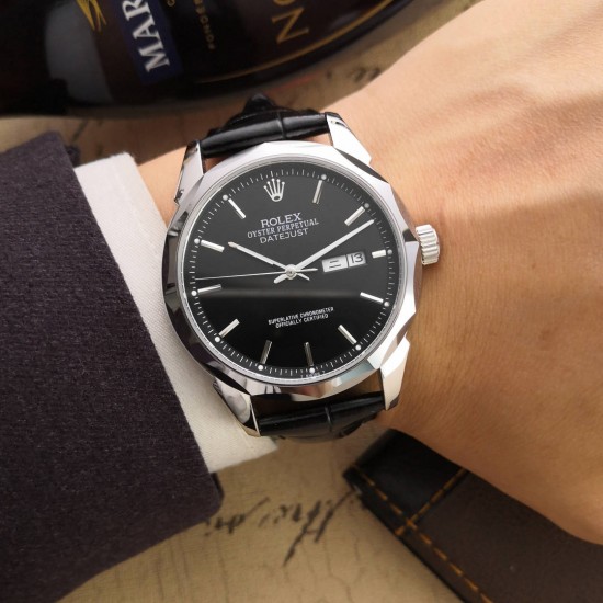 『臻品推荐』新品发布[玫瑰] 劳力士-ROLEX独家首发-----❤不忘初心 追求品质 精准细致机芯:顶级精准稳定8215全自动机械表壳:顶级版316L精钢表扣:钢带按扣、皮带针扣玻璃:高硬度矿物质水晶玻璃直径:原装尺寸42mm11mm[色]完美呈现 品质上乘，手感独特，送礼自戴首选[鼓掌]〔----用心，所以更完美 〕
