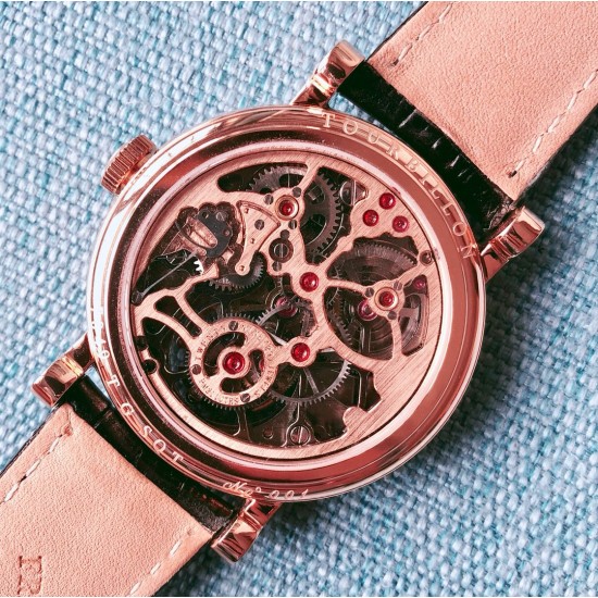 实拍 新品上市 法兰克穆勒 FRANCK MULLER 完美无瑕的设计,FM陀飞轮腕表震撼上市。腕表采用镂空式布局设计。机芯全貌一目了然,将复杂和神秘的陀飞轮装置完美显现。【重点介绍】采用精准稳定的海鸥陀飞轮手动机芯。丰满的机械感,。不仅将陀飞轮的机械美体现恰当,更是将她的神秘一览无遗的完美展示。【精彩细节】360度无死角镜面抛光,完美表达陀飞轮腕表高端大方的气质。意大利小牛皮表带,材质柔软,佩戴透气舒适,完美还原正品感觉。TW出品FM---GIGA陀飞轮,给您带来不一样的奢华体验! 实拍 新品上市 法兰克穆勒 FRANCK MULLER 完美无瑕的设计,FM陀飞轮腕表震撼上市。腕表采用镂空式布局设计。机芯全貌一目了然,将复杂和神秘的陀飞轮装置完美显现。【重点介绍】采用精准稳定的海鸥陀飞轮手动机芯。丰满的机械感,。不仅将陀飞轮的机械美体现恰当,更是将她的神秘一览无遗的完美展示。【精彩细节】360度无死角镜面抛光,完美表达陀飞轮腕表高端大方的气质。意大利小牛皮表带,材质柔软,佩戴透气舒适,完美还原正品感觉。TW出品FM---GIGA陀飞轮,给您带来不一样的奢华体验!
