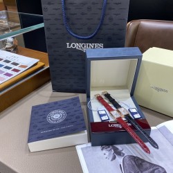 LA厂独家狠货来袭！渠道货！支持任意验货，林志玲同款！浪琴表黛绰维纳鳄鱼皮系列！20.80 X 32.00mm 石英女士腕表！正品机芯L178石英机芯！拥有低电量提醒功能！石英机芯没电了秒针会四秒一跳！这个时候就需要换电池啦！浪琴排名皇后级别的当属黛绰维纳系列女表 以意大利语中的Dolce Vita为名 寓意甜美生活 寓意意式生活邂逅现代浪漫 通过几何线条与柔美曲线塑造出现代优雅与妩媚姿态 银色表盘的雕花、以及蓝钢指针等精致细节都烘托出佩戴者纯正的优雅与贵气 ，不使用，不影响二次销售，支持退换，终身保修。