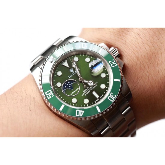 ROLEX 劳力士潜航者最高版本 精钢不断改进的钻研精神 特别是五大神器的业界认可 目前销量一直成上升趋势 原装进口机芯 抗刮损蓝水晶玻璃敖 防反光凸透式放大日历窗 上链表冠 旋入式三扣锁三重防水系统 表径40mm!!! ROLEX 劳力士潜航者最高版本 精钢不断改进的钻研精神 特别是五大神器的业界认可 目前销量一直成上升趋势 原装进口机芯 抗刮损蓝水晶玻璃敖 防反光凸透式放大日历窗 上链表冠 旋入式三扣锁三重防水系统 表径40mm!!!