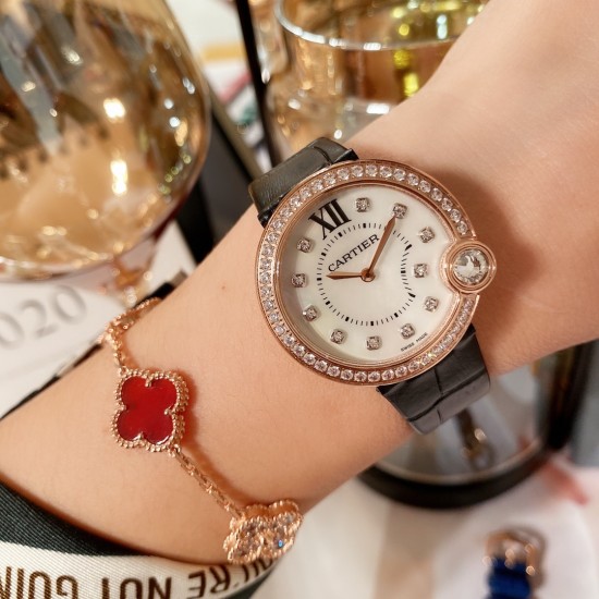 向每一天告白,卡地亚Ballon Blanc de Cartier系列!尺寸30mm!专柜正品同步版本 2019新款最美告白气球,进口机芯,鱼眼水晶玻璃表盘, 4时位置镶嵌明亮式切割菱形圆钻,316L精钢表壳,低调表带上手无敌舒适美,小红书推荐率超高。实物拍摄品质如一! 向每一天告白,卡地亚Ballon Blanc de Cartier系列!尺寸30mm!专柜正品同步版本 2019新款最美告白气球,进口机芯,鱼眼水晶玻璃表盘, 4时位置镶嵌明亮式切割菱形圆钻,316L精钢表壳,低调表带上手无敌舒适美,小红书推荐率超高。实物拍摄品质如一!