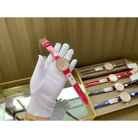 实拍 v18出品 狠货来袭 积家 约会大师 升级版最新24小时日月星辰 日月分明 女士腕表 珠宝镶钻设计风格首次使用高级珠宝的爪镶工艺而非常罕见轨道镶嵌!采用锆石材料。鲜艳光泽强!壳套:珠宝镶钻表壳、316L精钢玻璃:采用蓝宝石水晶表镜表盘:珍珠母贝镶钻表盘、台湾厂立体数字真钉立体!太阳月亮浮现出立体效果24小时日月分明表带:美洲鳄鱼皮表带尺寸:直径36mm,厚度8.8mm机芯:瑞士进口机芯体现出高贵优雅气质、材质进口质量保证零0⃣返修 实拍 v18出品 狠货来袭 积家 约会大师 升级版最新24小时日月星辰 日月分明 女士腕表 珠宝镶钻设计风格首次使用高级珠宝的爪镶工艺而非常罕见轨道镶嵌!采用锆石材料。鲜艳光泽强!壳套:珠宝镶钻表壳、316L精钢玻璃:采用蓝宝石水晶表镜表盘:珍珠母贝镶钻表盘、台湾厂立体数字真钉立体!太阳月亮浮现出立体效果24小时日月分明表带:美洲鳄鱼皮表带尺寸:直径36mm,厚度8.8mm机芯:瑞士进口机芯体现出高贵优雅气质、材质进口质量保证零0⃣返修